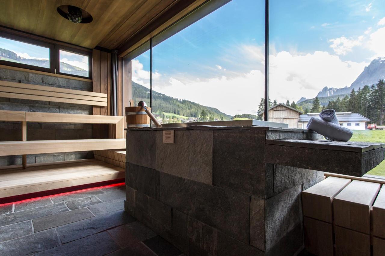 Hotel Monika Sexten Exteriör bild A Finnish sauna