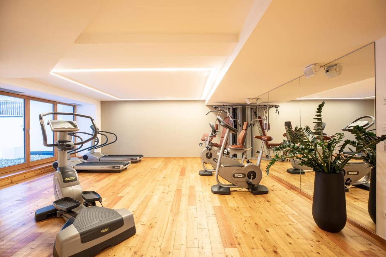 Hotel Monika Sexten Exteriör bild The gym at the Hotel de la Paix