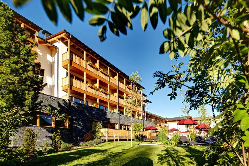 Hotel Monika Sexten Exteriör bild