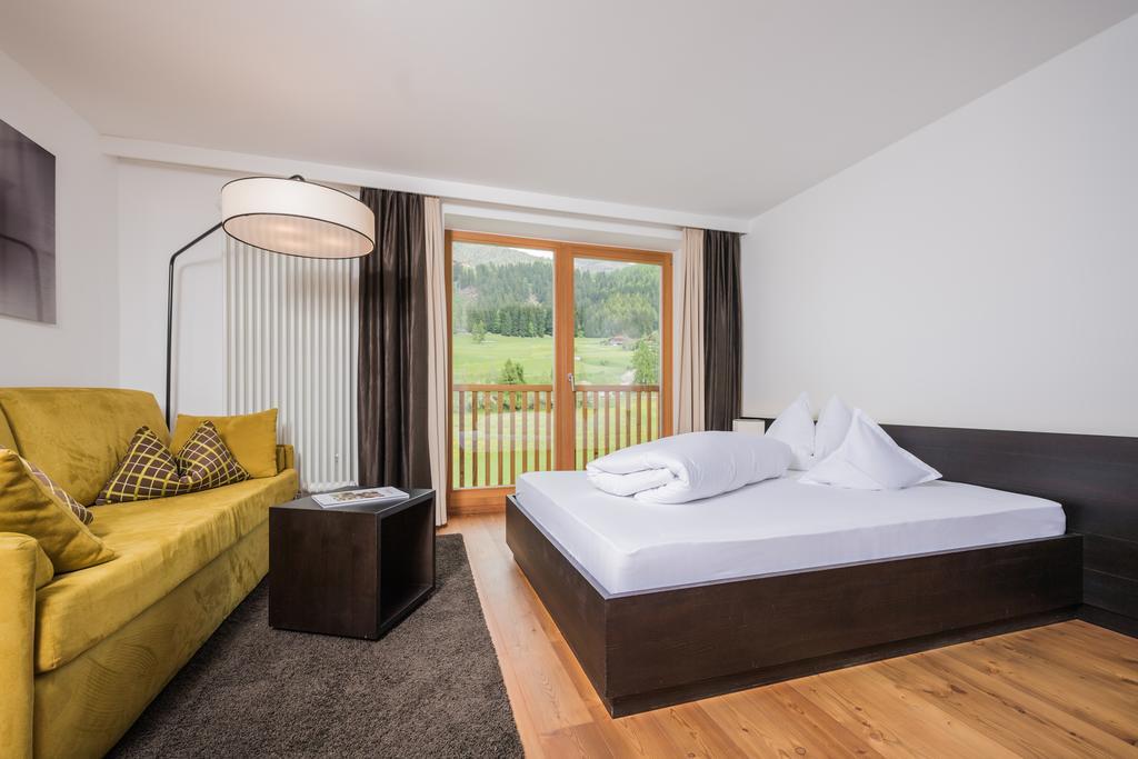 Hotel Monika Sexten Exteriör bild